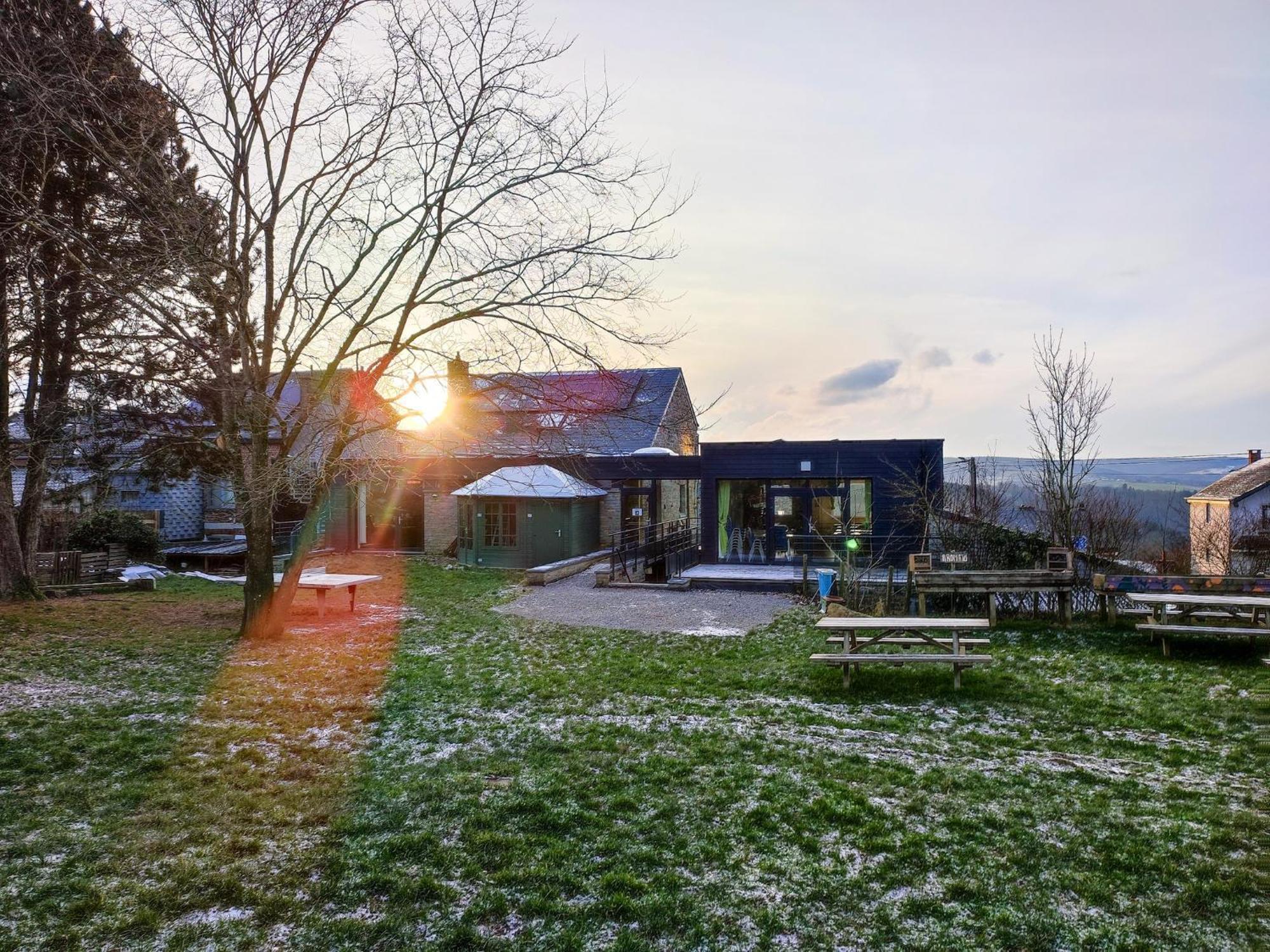 Le Fagotin - Youth Hostel Stoumont Bagian luar foto